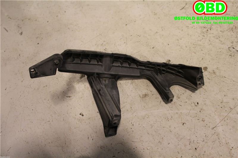 Frontlyktering høyre til BMW X3 2007-2010 (Fase 2) (E83) (E83) (BMW|51 11 3 414 310|)