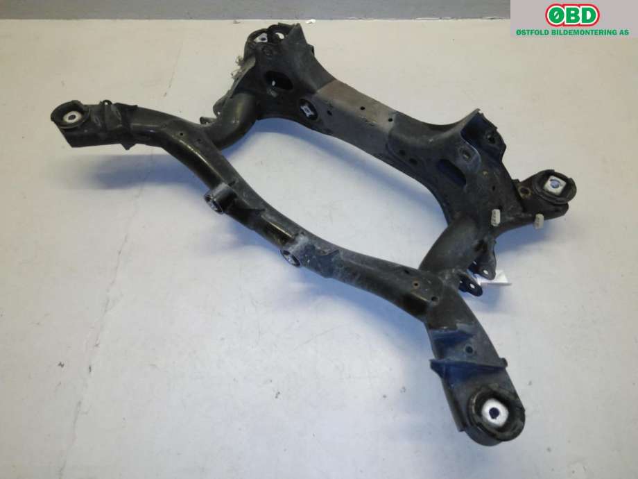 Travers bak til BMW 3-Serie 2012-2018 (F30/F31/F34) (F30/F31/F34) (BMW|33 31 6 792 507|)