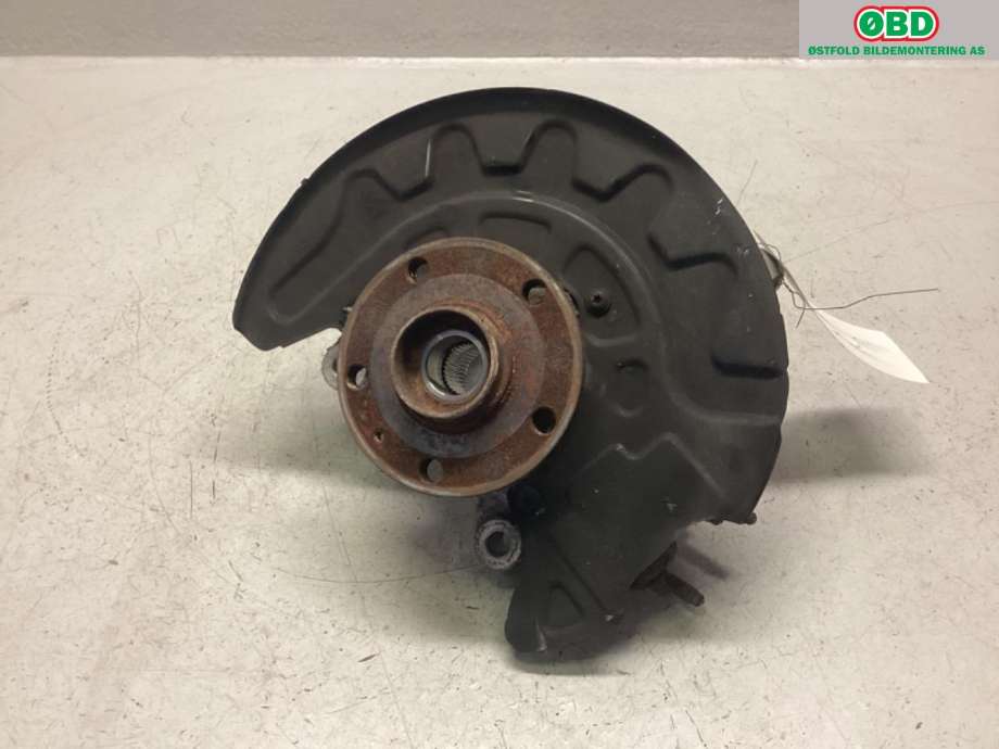 Hjulspindel venstre foran til Audi A3 2012-2016 (Type III, Fase 1)  (AUDI|5Q0 407 253 A|)