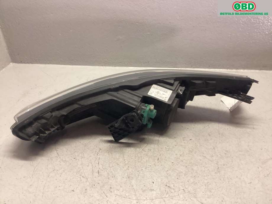 Frontlykt høyre halogen til Renault Zoe 2013-2019 (Fase 1) (RENAULT|260108268R|)