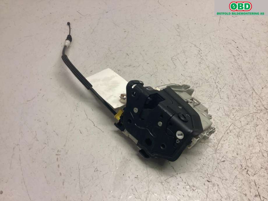 Låsekasse høyre bak til Audi A4, 2007-2014 (Type IV) (B8) (B8) (AUDI|8K0 839 016 C)
