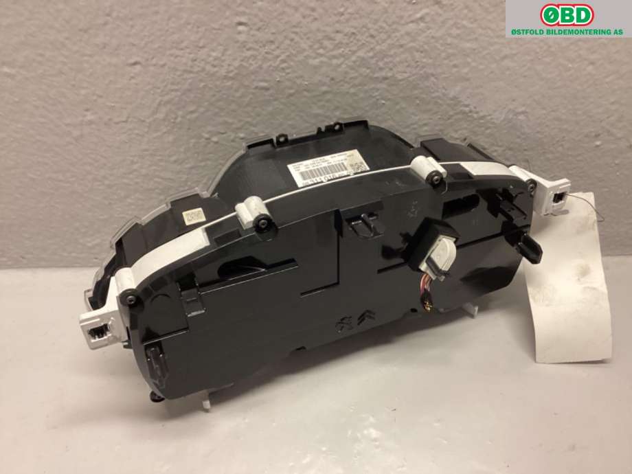 Instrumentpanel til Peugeot Partner 2019-->> (Type III)  (PEUGEOT|98 311 016 80||9831101680)