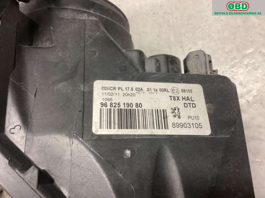 Frontlykt høyre halogen til Peugeot 3008 2009-2016 (Type I)  (PEUGEOT|6206 N9|)