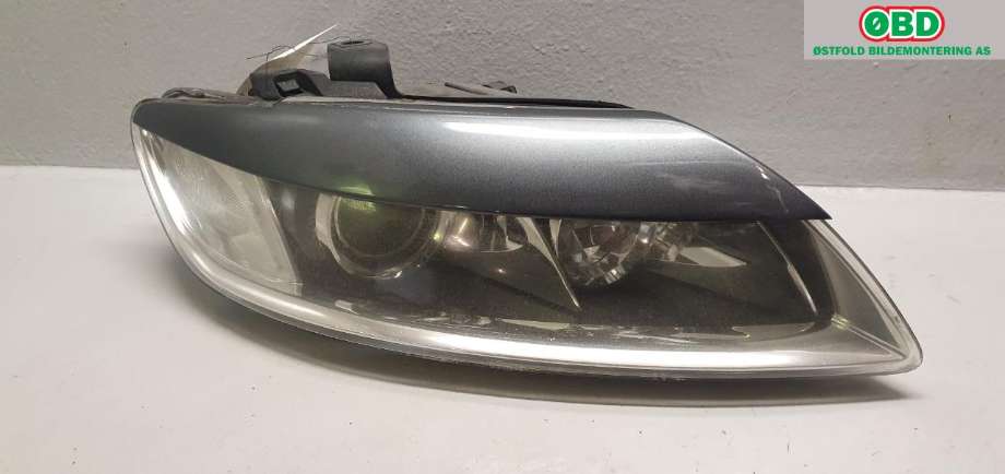 Frontlykt høyre halogen til Audi Q7 2006-2010 (Type I, Fase 1) (AUDI|4L0 941 030 A||4L0941004A)