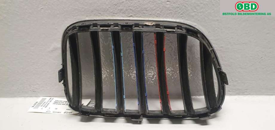 Grill venstre til BMW X3 2010-2017 (F25) (F25) (BMW|51 11 7 210 725|)
