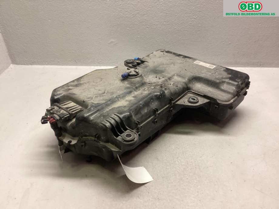 AdBlue tank til VW Transporter / Caravelle, 2019-->> (T6.1) (T6.1) (VOLKSWAGEN|7E0 131 877 J)