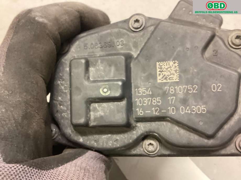 Spjeldhus til BMW X3 2010-2017 (F25) (F25) (BMW|13 54 7 810 752|)