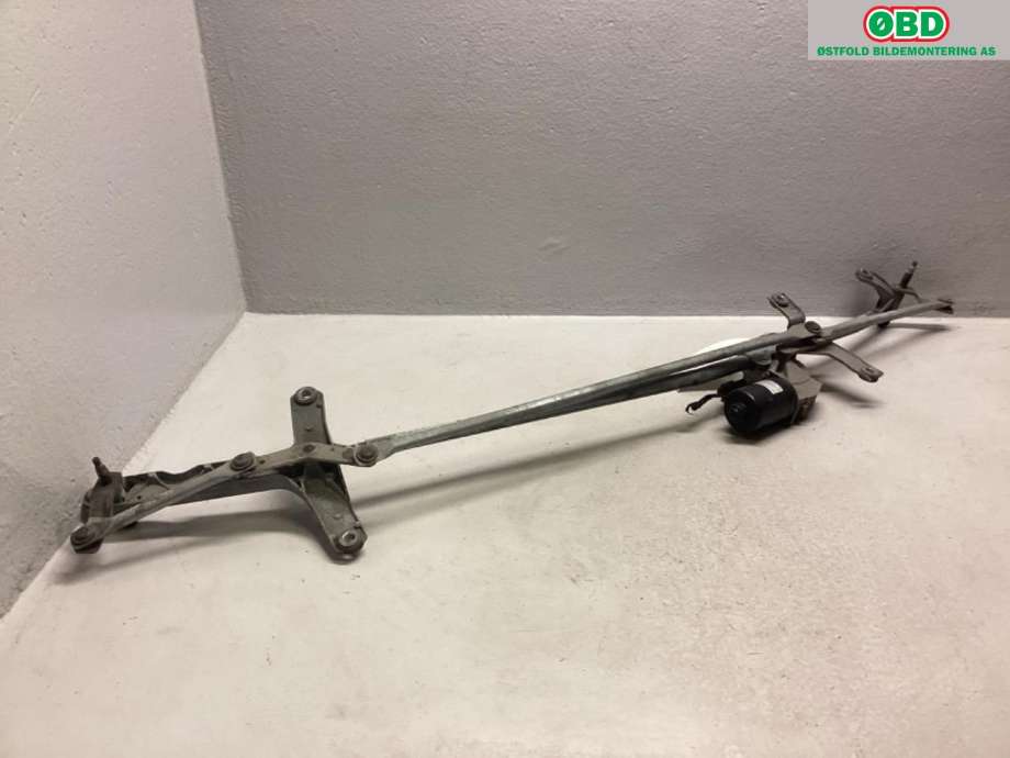 Viskermotor frontrute til Mercedes Vito/Viano 2010-2014 (Fase 2) (W639) (W639) (MERCEDES|A 639 820 01 40|)