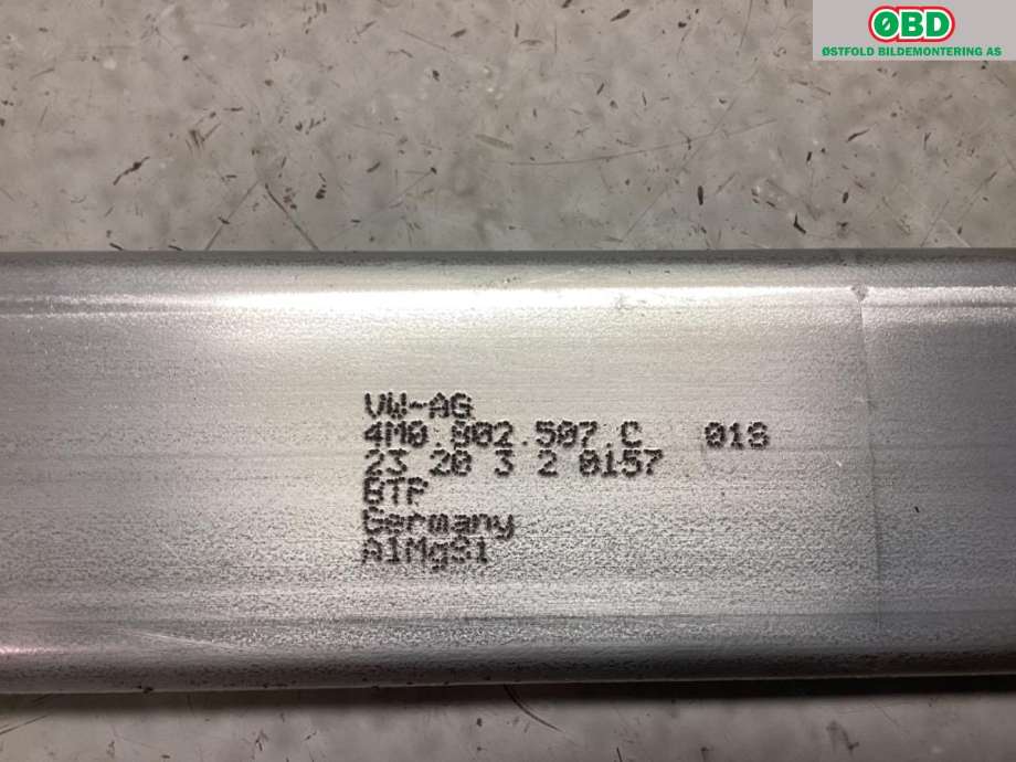 Frontplate øvre til Audi Q8 2019-->>  (Audi Q8 60 TFSI hybr|4M0 802 507 C||4M0802507C)