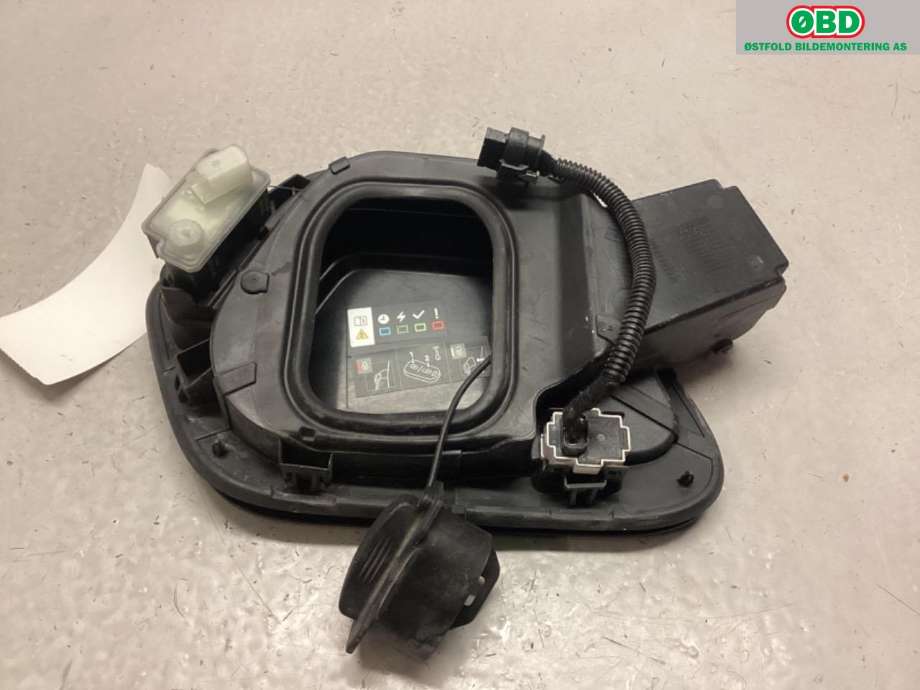 Batterilader inntak/luke til Opel Corsa F 2019-->>  (OPEL Corsa-e||39182032)