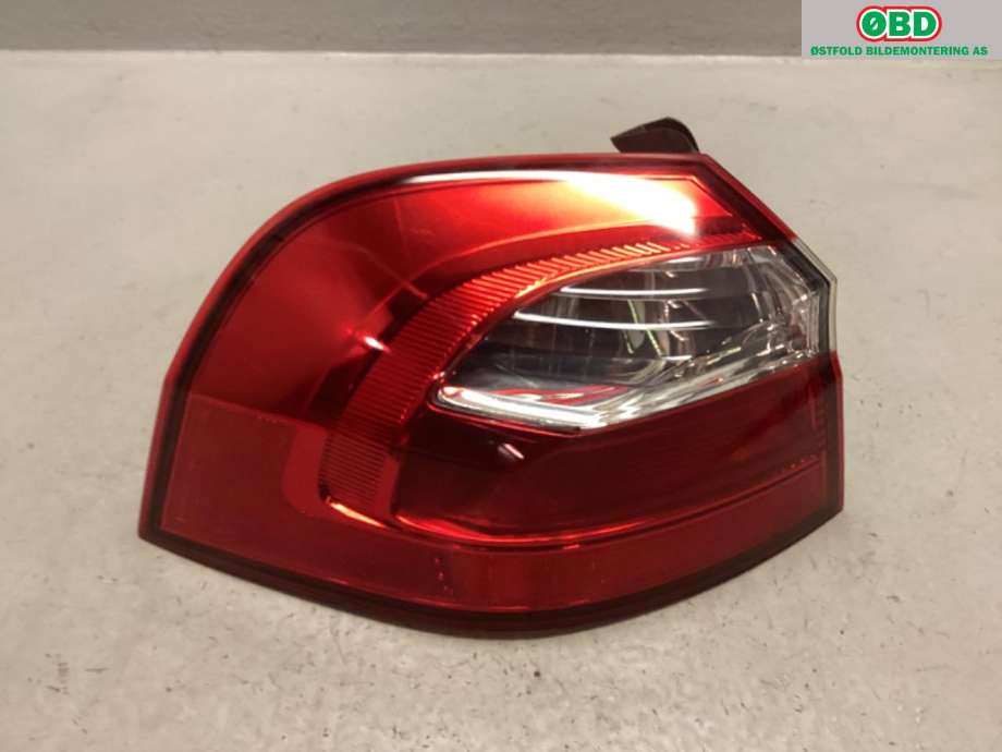 Baklykt venstre til Kia Rio 2011-2017 Type III (KIA|924011W210|)