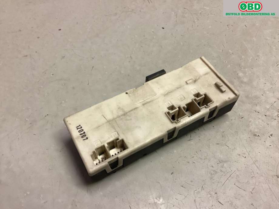 Styreenhet elektrisk bakluke til Mercedes S-Klasse 2005-2013 (W221) (W221) (MERCEDES|A 221 870 39 95||2218703995)