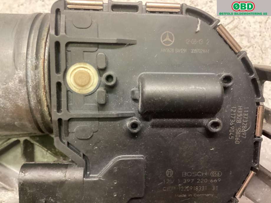 Viskermotor frontrute til Mercedes S-Klasse 2005-2013 (W221) (W221) (MERCEDES|A 221 820 43 42|)