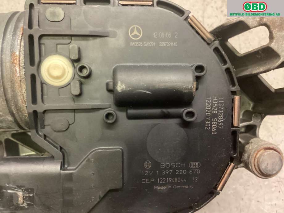 Viskermotor frontrute til Mercedes S-Klasse 2005-2013 (W221) (W221) (MERCEDES|A 221 820 44 42|)