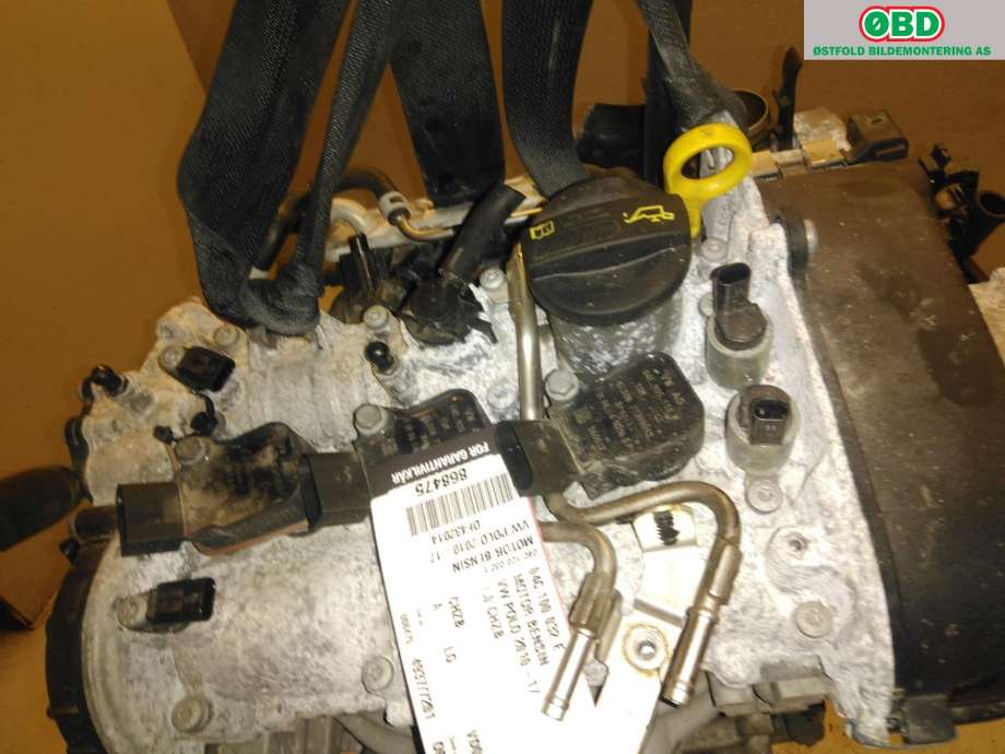 Motor bensin til VW Polo 2014-2017 (Type V, Fase 2) (VOLKSWAGEN|04C 100 032 E|CHZB|)
