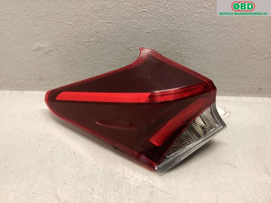 Baklykt venstre til Toyota Auris 2015-2019 (Type II, Fase 2) (TOYOTA|8156102A61|)