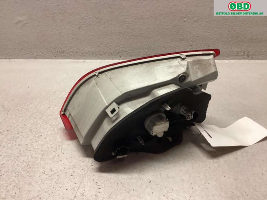 Baklykt venstre indre til Peugeot 308 2013-2021 (Type II)  (PEUGEOT|96 780 980 80|)