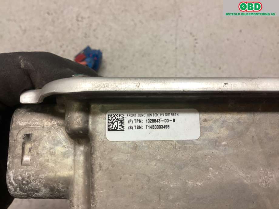 Diverse deler til Tesla Model S 2013-2016 (Fase 1)  (TESLA|1028843-00-B|)