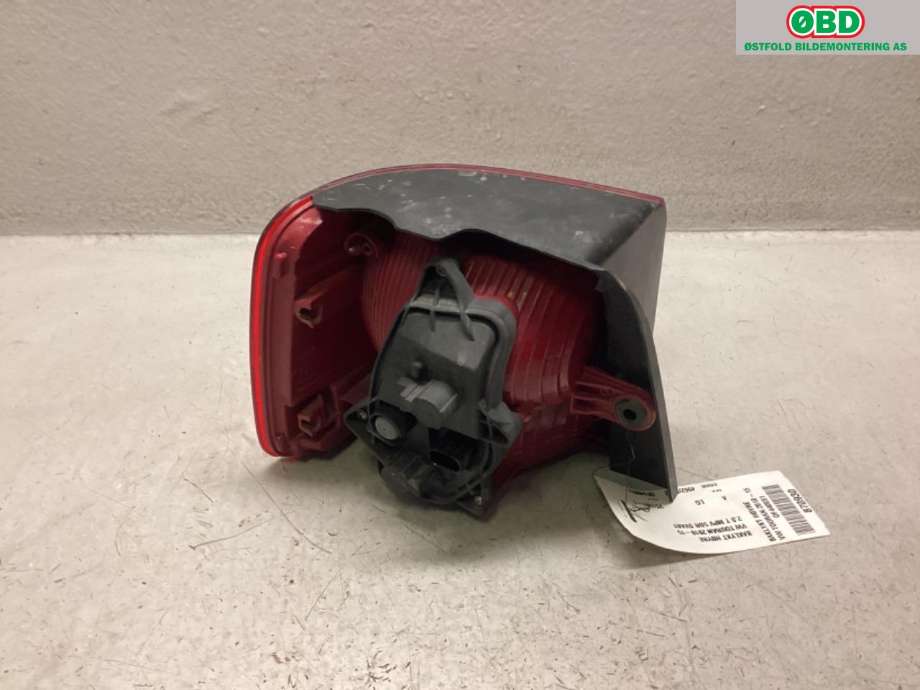 Baklykt høyre til VW Touran 2010-2015 (Type I, Fase 3)  (VOLKSWAGEN|1T0 945 096 R|)