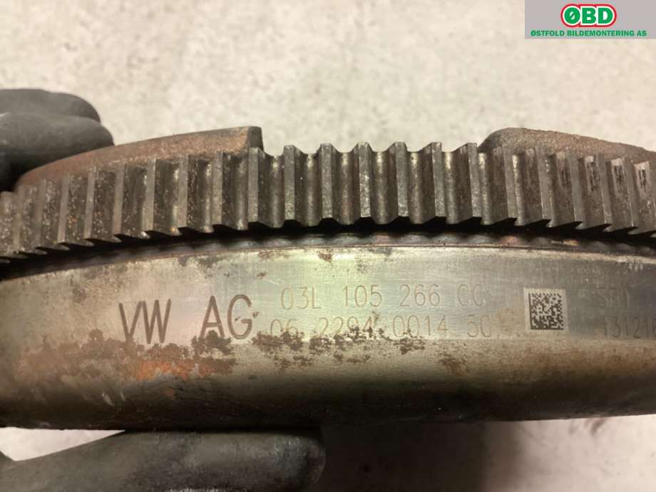 Svinghjul manuell til VW Caddy 2015-2020 (Type III, Fase 3) (VOLKSWAGEN|03L 105 266 CC|)