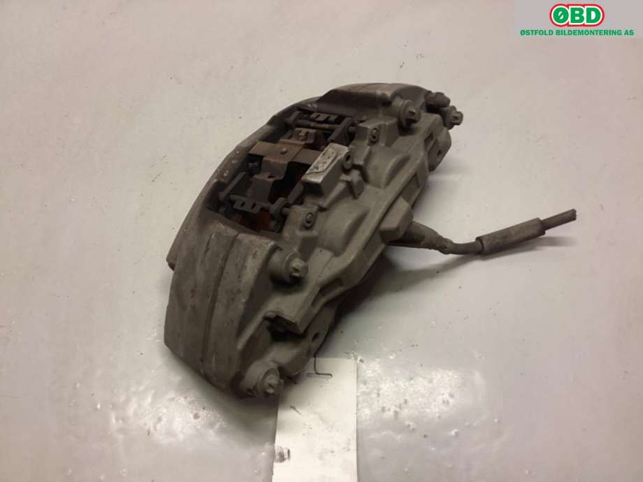 Bremsecaliper venstre foran til Mercedes C-Klasse 2018-2021 (Fase 2) (W205) (W205) (MERCEDES|A 011 421 97 98|)