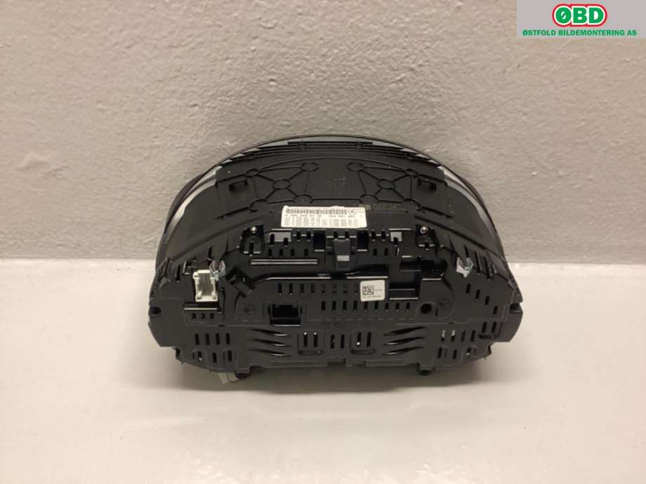 Instrumentpanel til Mercedes C-Klasse 2018-2021 (Fase 2) (W205) (W205) (MERCEDES|A 253 900 12 06|)