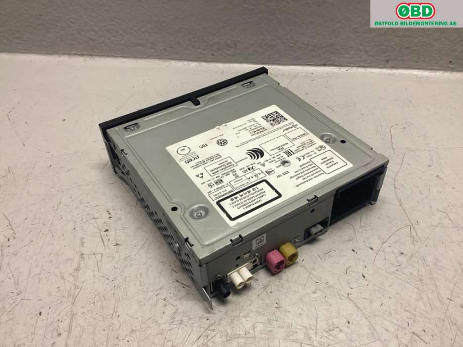 Bilstereo navigasjon til VW Passat 2015-2019 (Fase 1) (B8) (B8) (VOLKSWAGEN|3Q0 035 842 A||3Q0035842A)