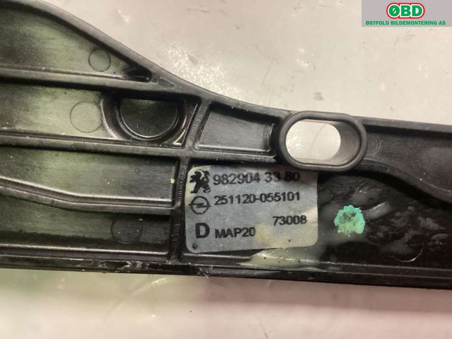 Ruteheis høyre foran til Peugeot 208 2019-->> (Type II) (PEUGEOT|98 232 265 80|)