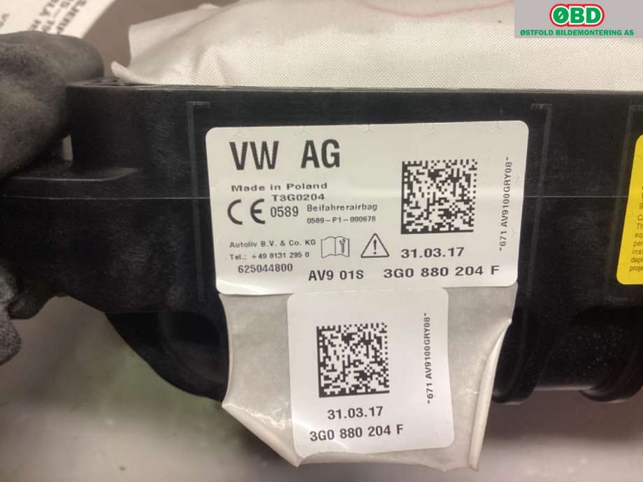 Airbag passasjer til VW Passat 2015-2019 (Fase 1) (B8) (B8) (VOLKSWAGEN|3G0 880 204 F|)