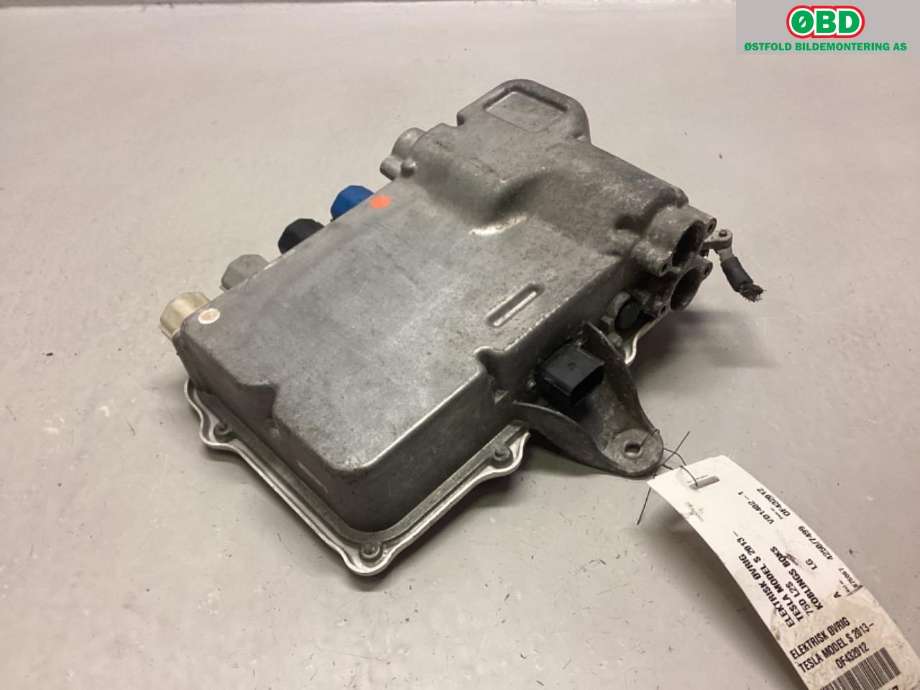 Diverse deler til Tesla Model S 2016-2021 (Fase 2) (TESLA|1059891-00-D|)