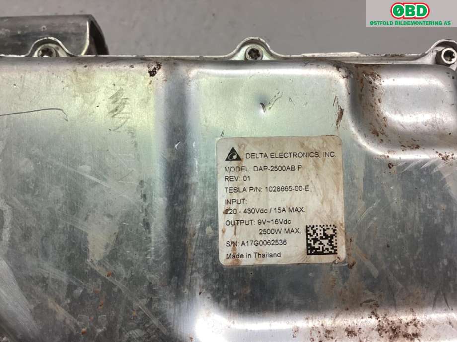 Diverse deler til Tesla Model S 2016-2021 (Fase 2) (TESLA|1028665-00-E|)