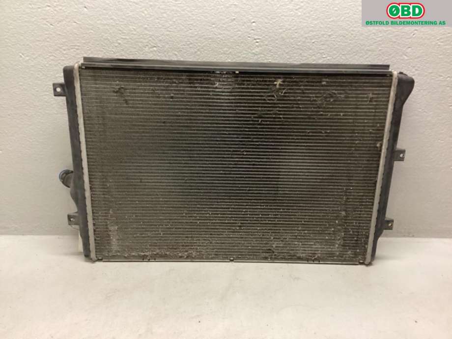 Radiator (automat gir) til Škoda Superb 2008-2015 (Type II)  (SKODA|1K0 121 251 DM|)