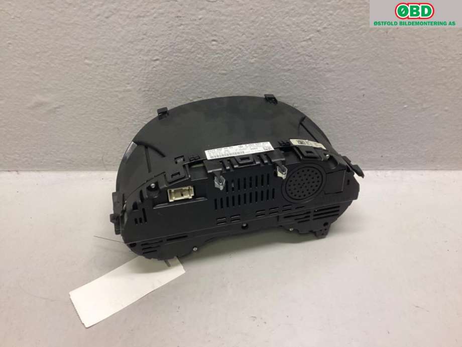 Instrumentpanel til Mercedes CLA 2013-2019 (C117) (C117) (MERCEDES|A 117 900 20 01|)