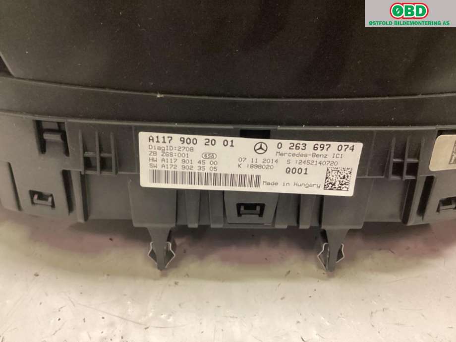 Instrumentpanel til Mercedes CLA 2013-2019 (C117) (C117) (MERCEDES|A 117 900 20 01|)