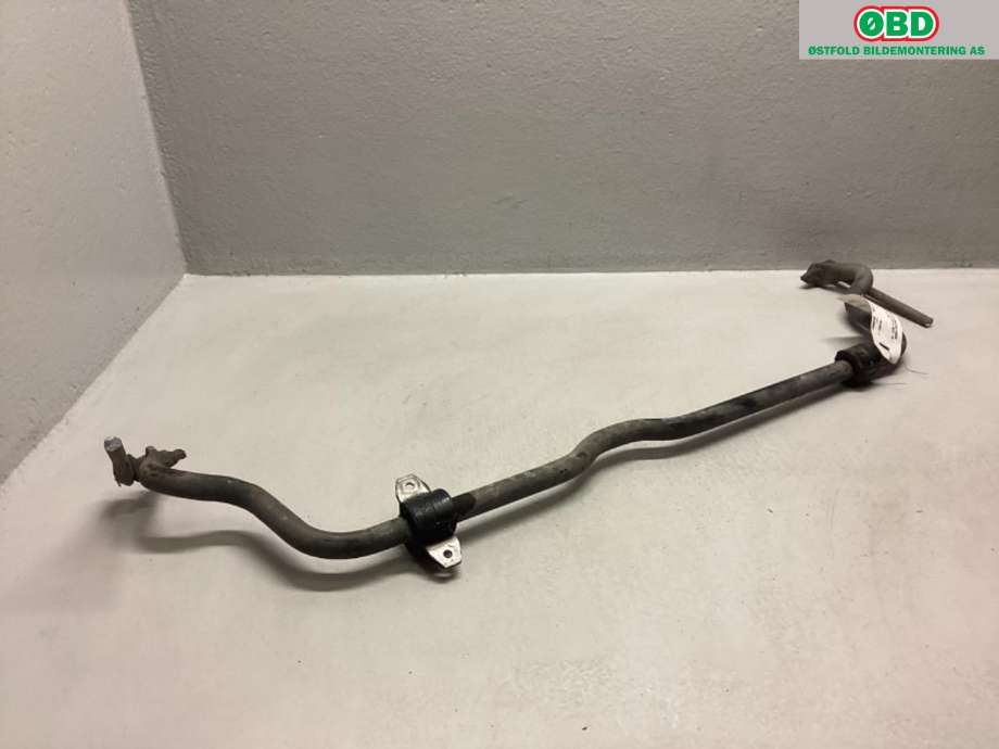 Stabilisatorstag foran til Mercedes CLA 2013-2019 (C117) (C117) (MERCEDES|A 246 320 34 11|)