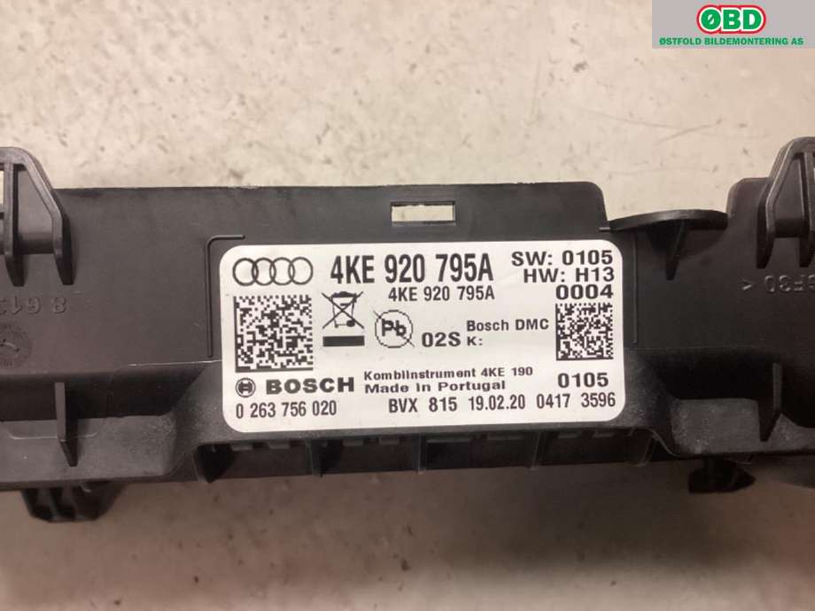 Instrumentpanel til Audi e-tron 2018-->>  (AUDI|4KE 920 795 A|)