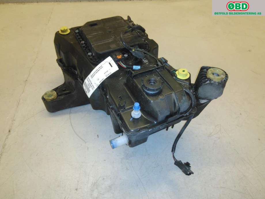 AdBlue tank til Peugeot Partner 2019-->> (Type III)  (PEUGEOT|98 176 018 80|16 826 197 80|)