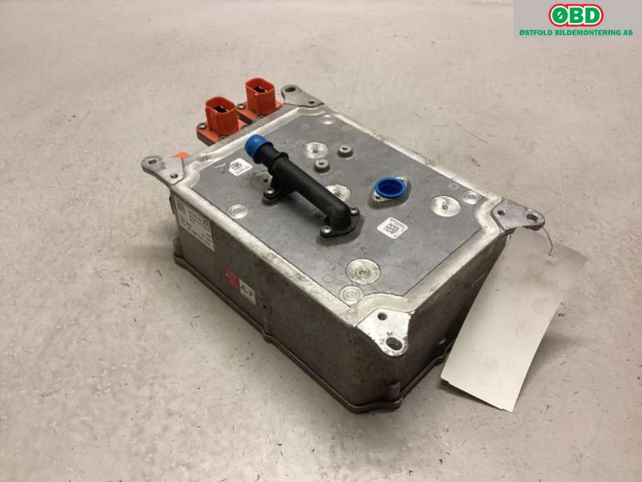 Batterilader (OBC - On Board Charger) til VW Passat 2015-2019 (Fase 1) (B8) (B8) (VOLKSWAGEN|5QE 915 682 M|)