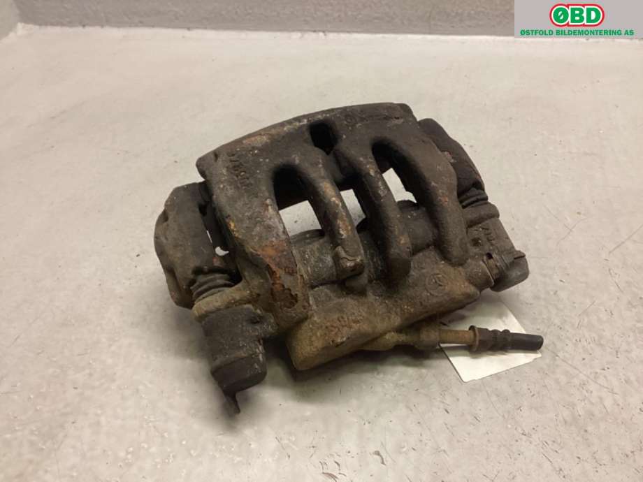 Bremsecaliper venstre foran til Mercedes Vito 2014-->> (W447) (W447) (MERCEDES|A 004 420 53 83|)