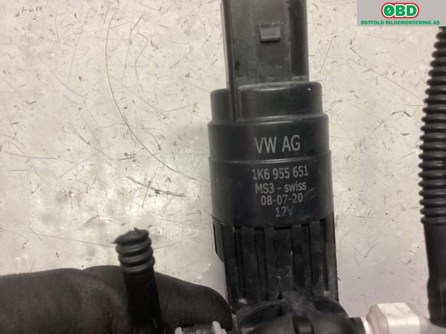 Spylerpumpe foran til VW ID.3 2020-->>  (VOLKSWAGEN|1K6 955 651|)