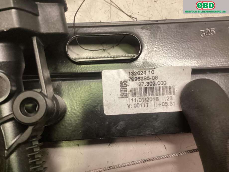Ruteheis venstre bak til BMW 2-Serie, Active/Gran Tourer 2014-->> (F45/F46) (F45/F46) (BMW|51 33 7 490 193|)