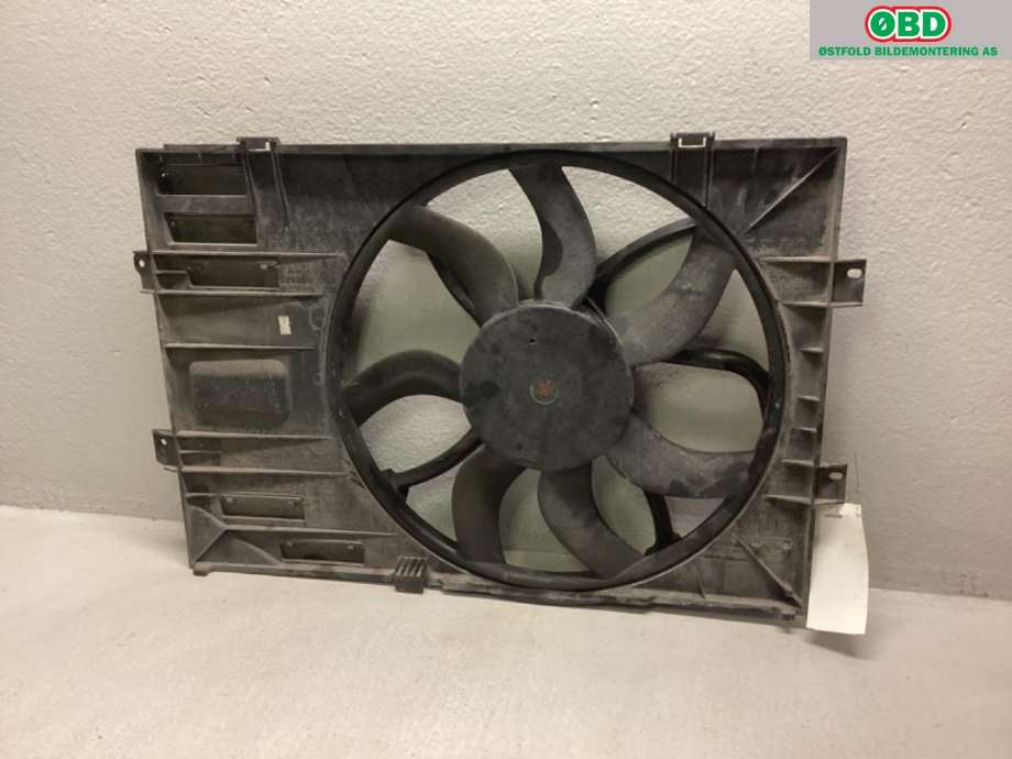 Kjølevifte til VW Transporter / Caravelle 2009-2015 (Fase 2) (T5) (T5) (VOLKSWAGEN|7E0 121 207 C|7E0 121 205 H|)