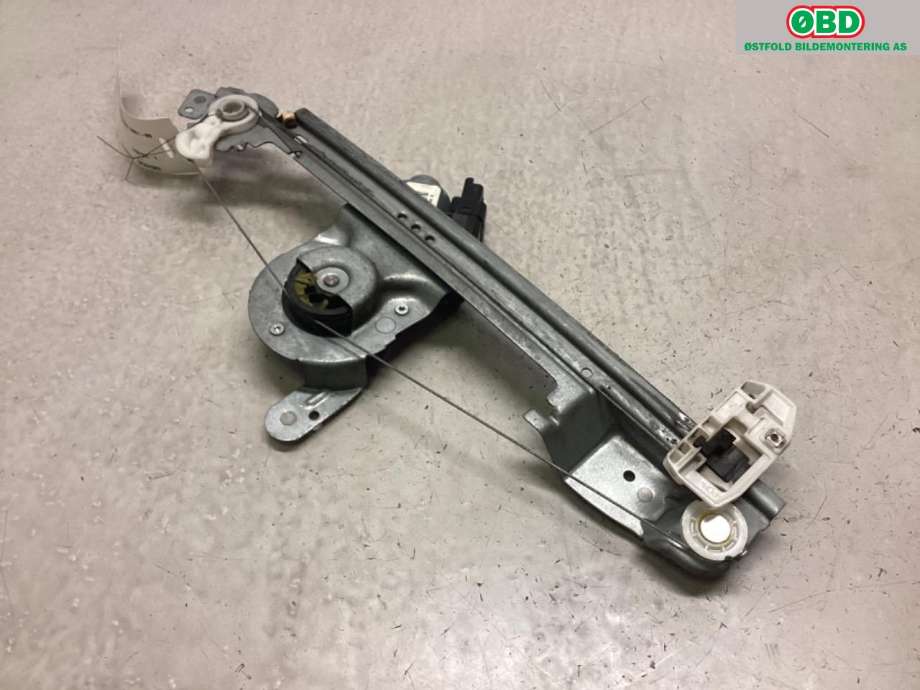 Ruteheis høyre bak til Renault Scenic 2003-2009 (Type II)  (RENAULT|8201010934|)