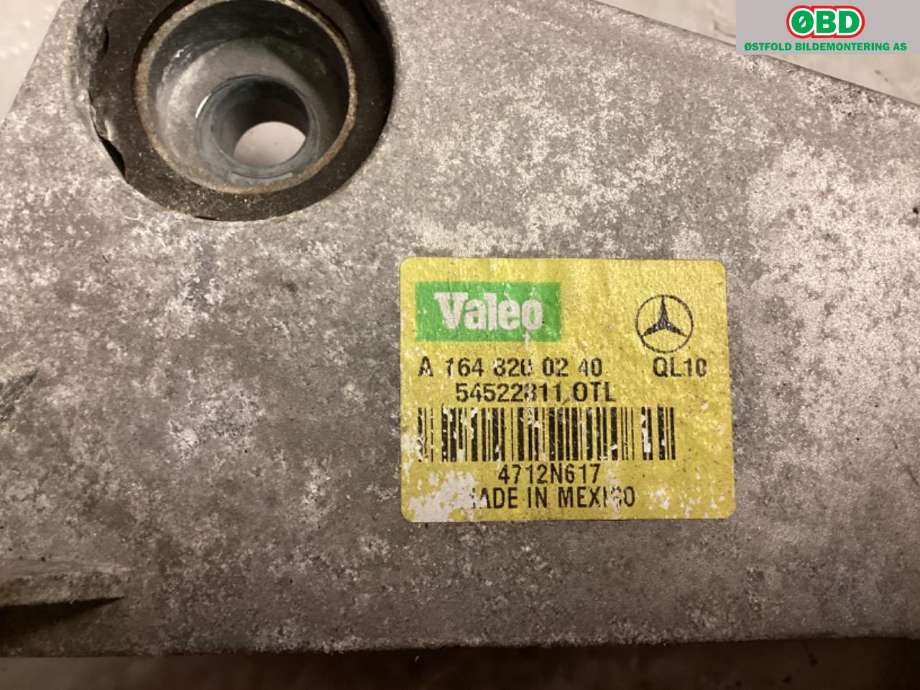 Viskermotor frontrute til Mercedes ML 2005-2011 (W164) (W164) (MERCEDES|A 164 820 00 41|A 164 820 17 42|)