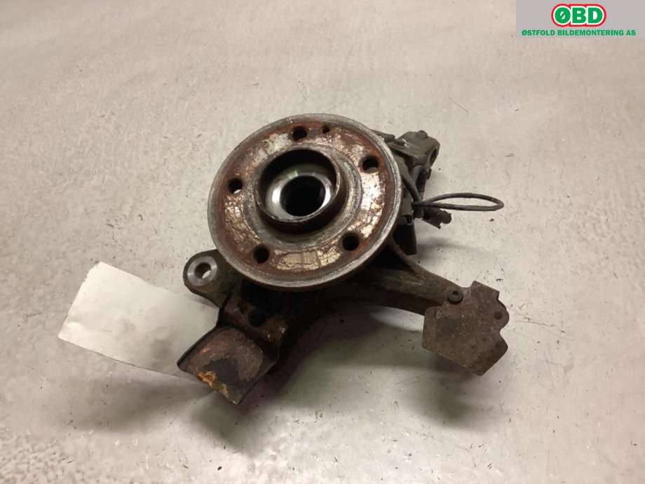 Hjulspindel venstre foran til Mercedes Vito 2014-->> (W447) (W447) (MERCEDES|A 447 330 00 20|)