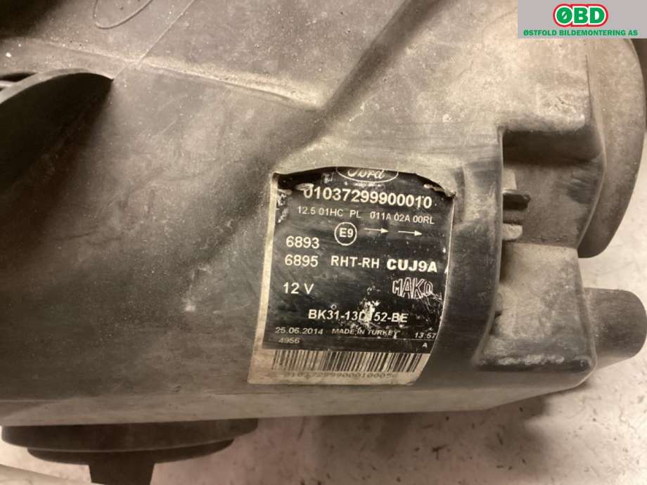 Frontlykt høyre halogen til Ford Transit 2014-->>  (FORD|2639604|)