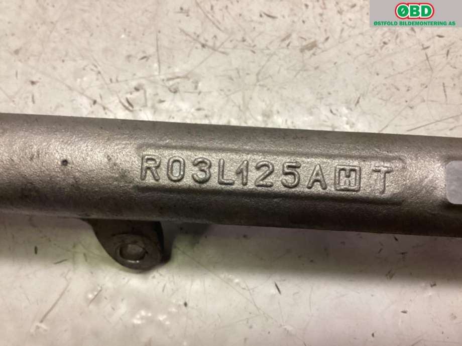 Dyseskinne (fuelrail) til VW Touran 2010-2015 (Type I, Fase 3)  (VOLKSWAGEN|03L 130 089 B|)