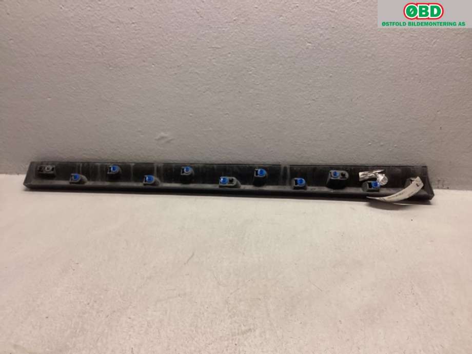 Diverse deler til BMW X3 2017-->> (G01) (G01) (BMW|51 13 8 064 794|)