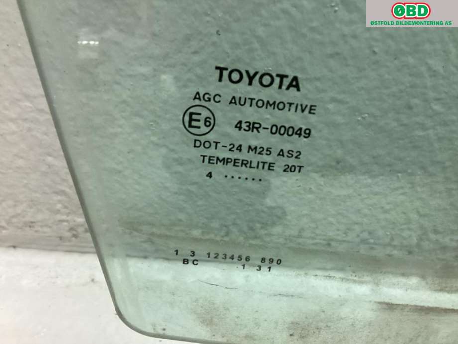 Siderute høyre foran til Toyota Auris 2015-2019 (Type II, Fase 2)  (TOYOTA|6810102360|)