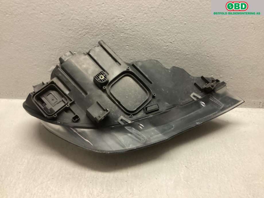 Frontlykt venstre halogen til BMW X5 2007-2013 (E70) (E70) (BMW|63 12 7 278 045|)